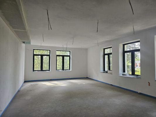 wnętrze remontowanej sali szkolnej