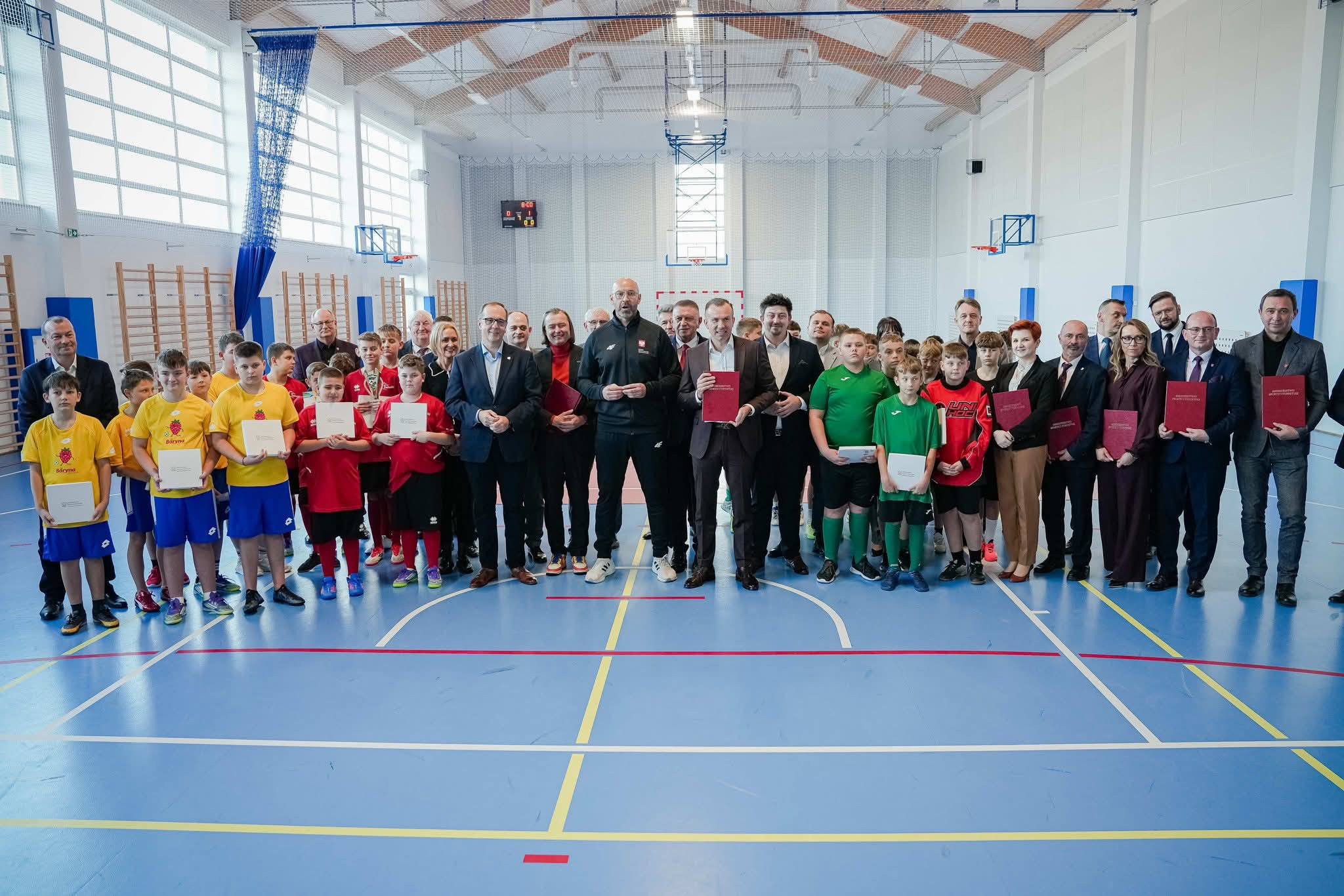 2 000 000 zł na budowę kompleksu boisk sportowych ORLIK przy Szkole Podstawowej w Skułach